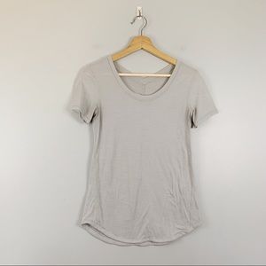 Lululemon Womens Short Sleeve Athletic T-Shirt Top Scoop Neck Lightweight Small